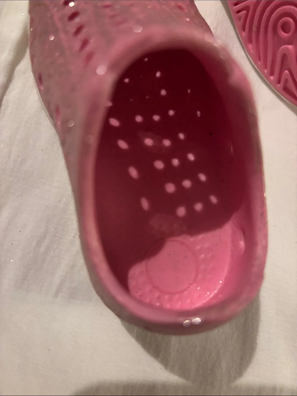 NWOT Shooshoos  Kids Pink Glitter Slip-On Water-Friendly Shoes